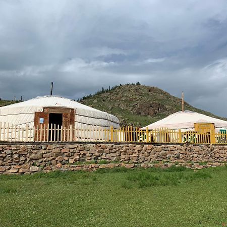 Sara'S Camp Hotell Zuunmod Eksteriør bilde